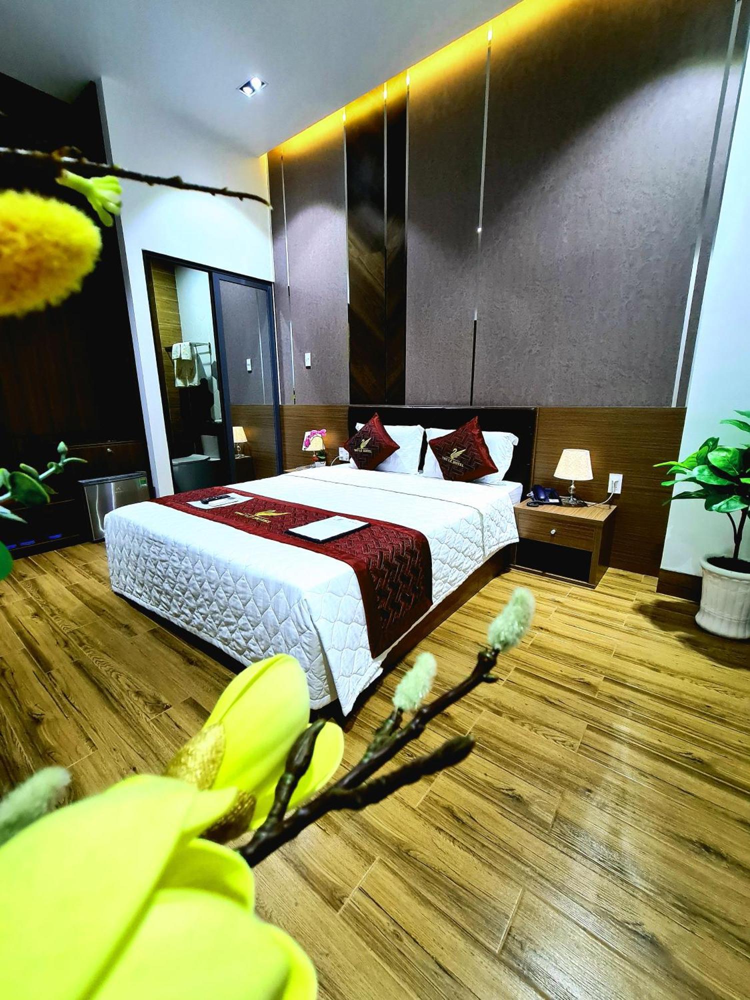 Thu Le Hotel Cao Lãnh Exterior photo